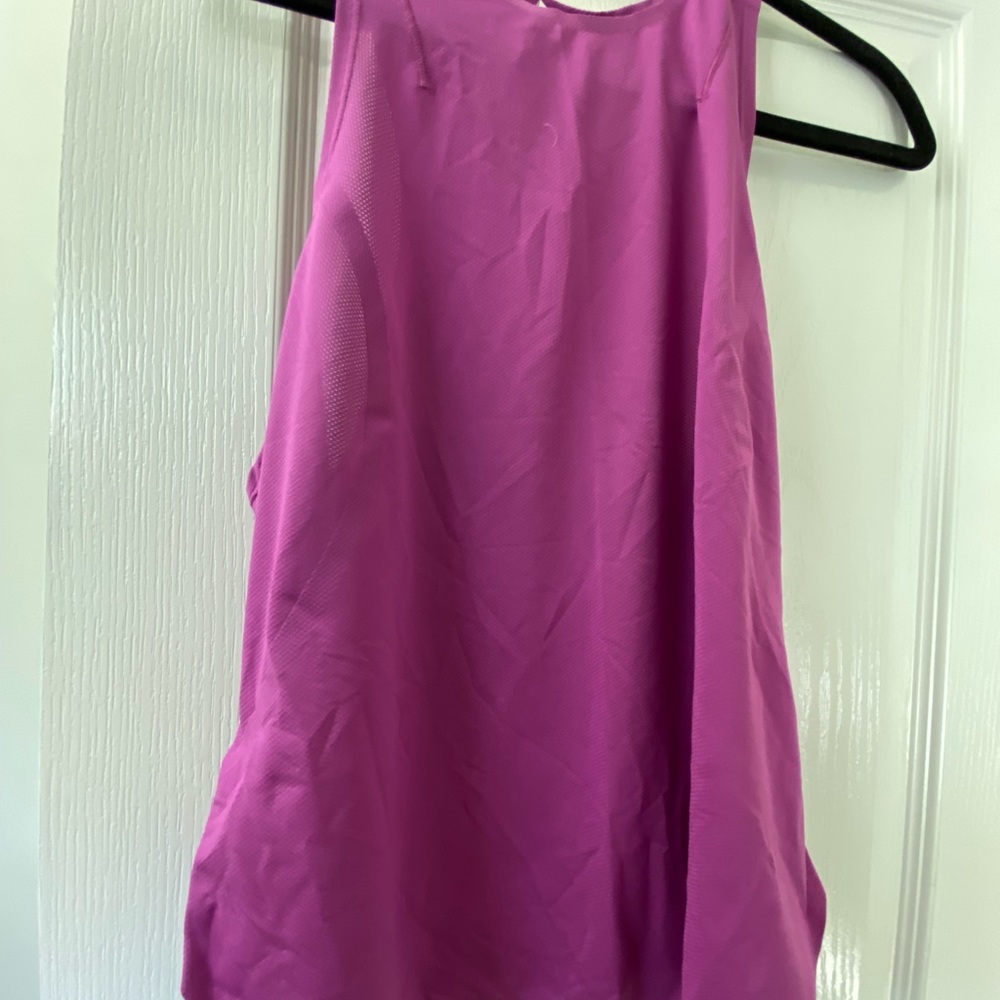 Lululemon lightweight run kit tank top, plum, size 8.  NWT